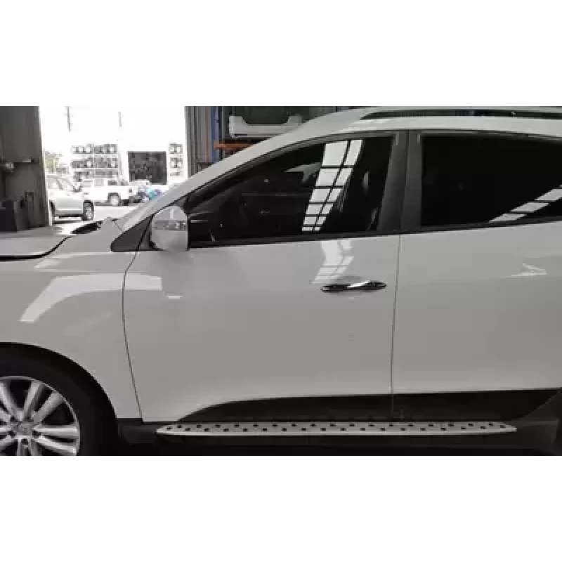 HYUNDAI IX35 LEFT FRONT DOOR LM SERIES, W/ MOULD TYPE, 11/09-01/16 2013