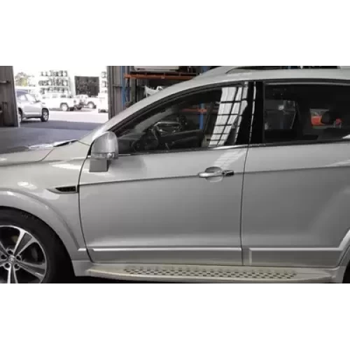 HOLDEN CAPTIVA LEFT FRONT DOOR CG, LS/LT/LTZ (4TH VIN = C), W/ KEYLESS ENTRY TYP