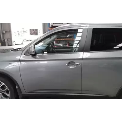 MITSUBISHI OUTLANDER LEFT FRONT DOOR ZJ, 10/12-03/15 2014
