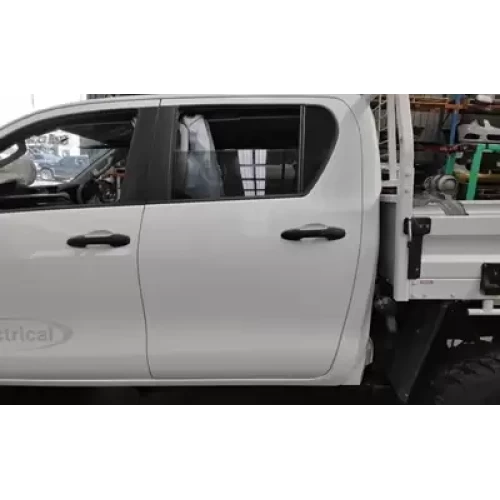 TOYOTA HILUX LEFT REAR DOOR DUAL CAB, 09/15- 2018