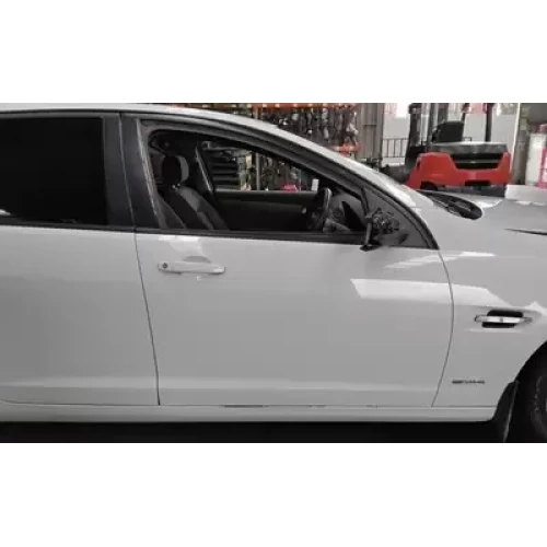 HOLDEN COMMODORE RIGHT FRONT DOOR VE, SEDAN/WAGON/UTE, 08/06-05/13 2010