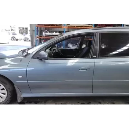 HOLDEN COMMODORE LEFT FRONT DOOR VT S2-VZ, SEDAN/WAGON, BOLT ON TYPE, 06/99-09/0