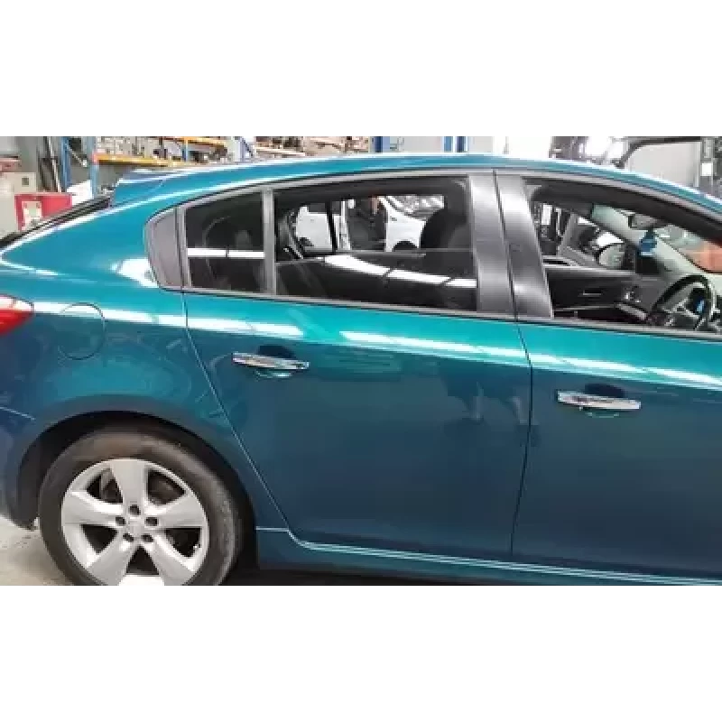 HOLDEN CRUZE RIGHT REAR DOOR JH, HATCH, 03/11-01/17 2012