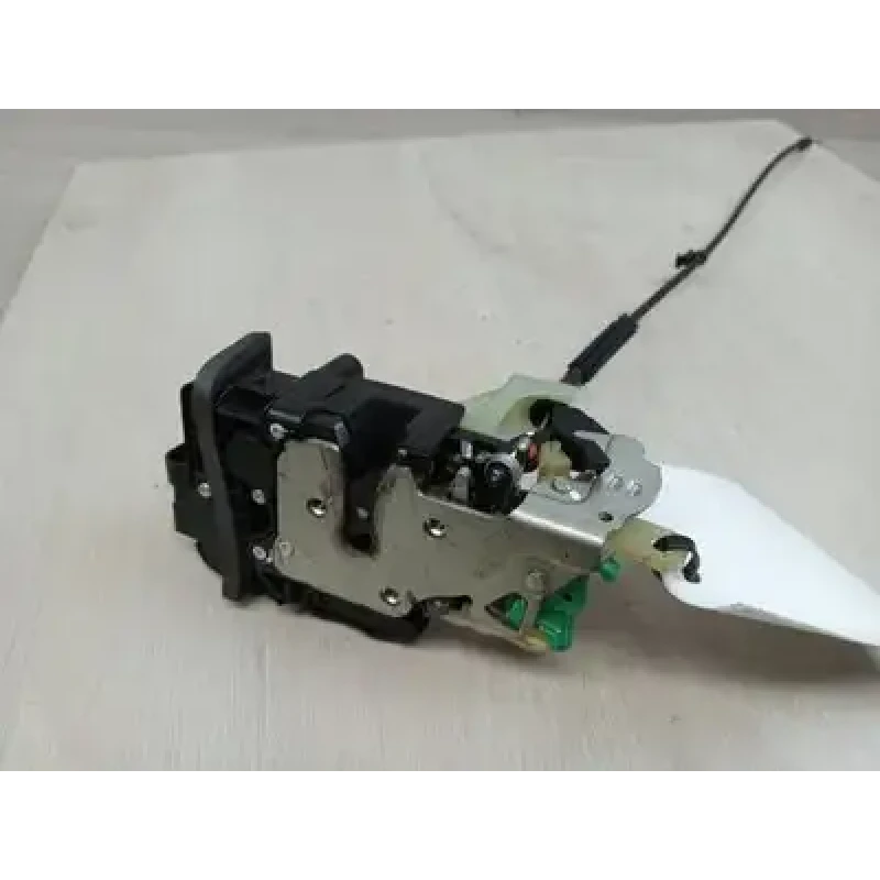 LDV DELIVER 9 LOCK MECHANISM LEFT FRONT DOOR LOCK, 07/20- 2021