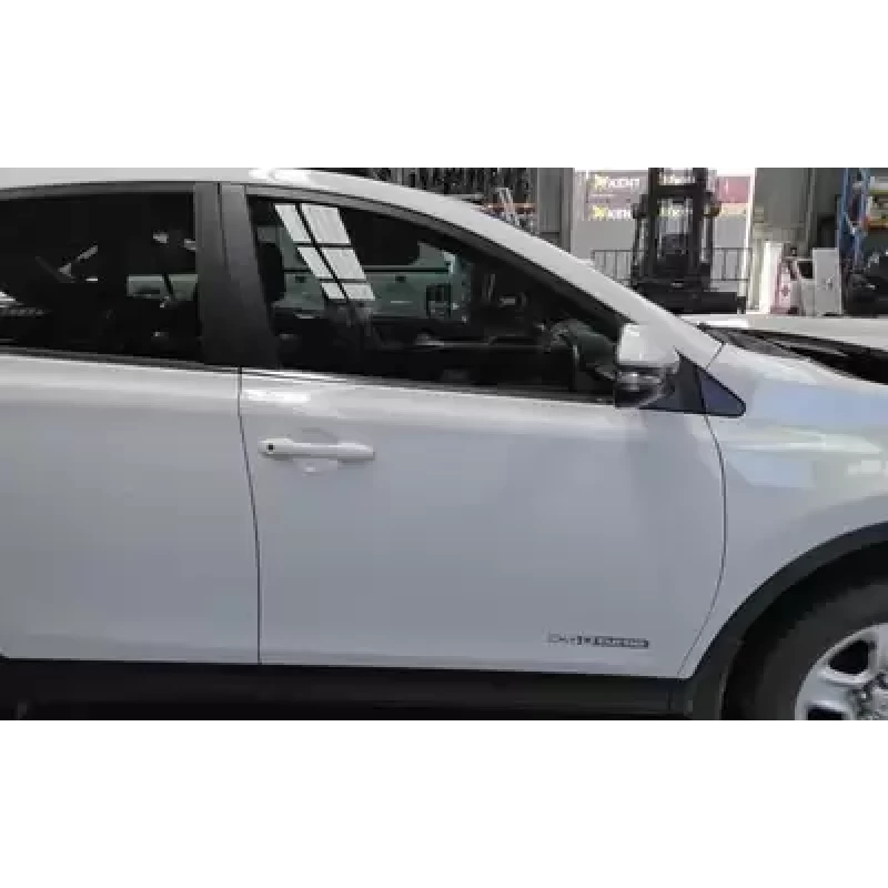 TOYOTA RAV4 RIGHT FRONT DOOR XA40, 12/12-12/18 2015