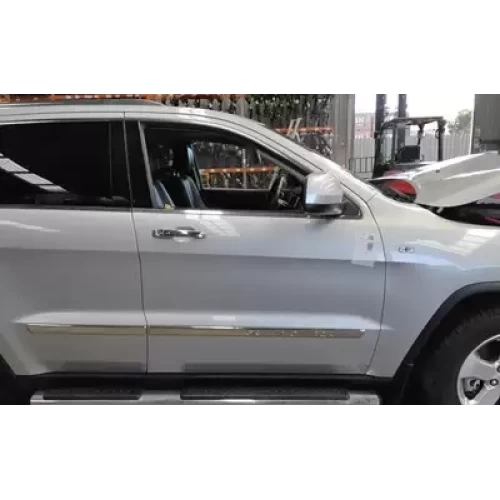 JEEP GRANDCHEROKEE RIGHT FRONT DOOR WK, W/ MOULD TYPE, 10/10-03/13 2012