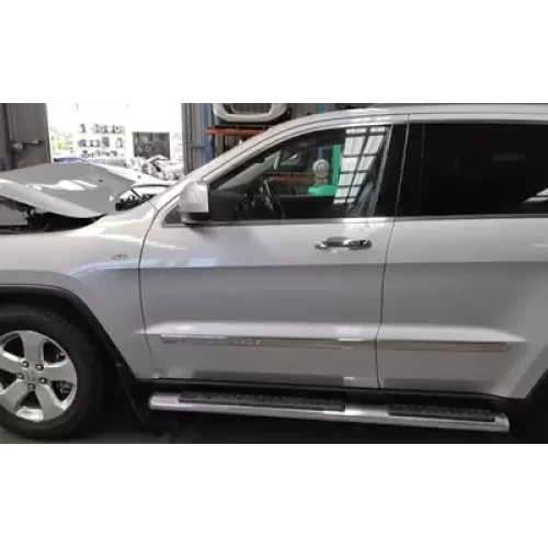 JEEP GRANDCHEROKEE LEFT FRONT DOOR WK, W/ MOULD TYPE, 10/10-03/13 2012