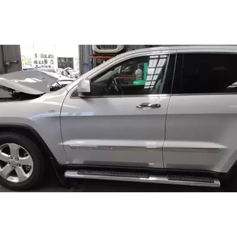 JEEP GRANDCHEROKEE LEFT FRONT DOOR WK, W/ MOULD TYPE, 10/10-03/13 2012