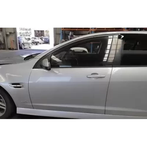 HOLDEN COMMODORE LEFT FRONT DOOR VE, SEDAN/WAGON/UTE, 08/06-05/13 2011