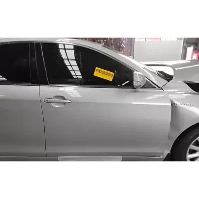TOYOTA AURION RIGHT FRONT DOOR GSV40R, 09/09-03/12 2010