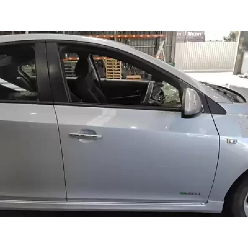 HOLDEN CRUZE RIGHT FRONT DOOR JH, SEDAN/HATCH, 03/11-01/17 2011