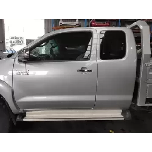 TOYOTA HILUX LEFT FRONT DOOR SINGLE/EXTRA CAB, 02/05-08/15 2014