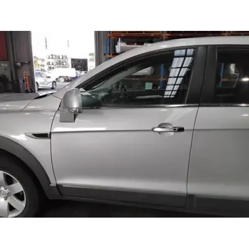 HOLDEN CAPTIVA LEFT FRONT DOOR CG, LS/LT/LTZ (4TH VIN = C), W/ KEYLESS ENTRY TYP