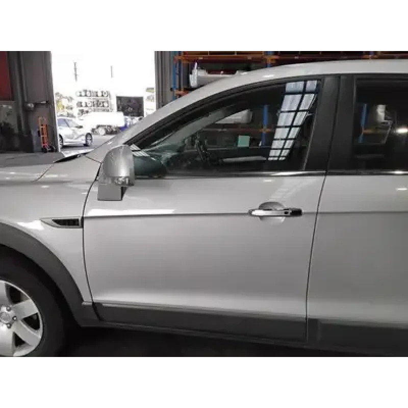 HOLDEN CAPTIVA LEFT FRONT DOOR CG, LS/LT/LTZ (4TH VIN = C), W/ KEYLESS ENTRY TYP