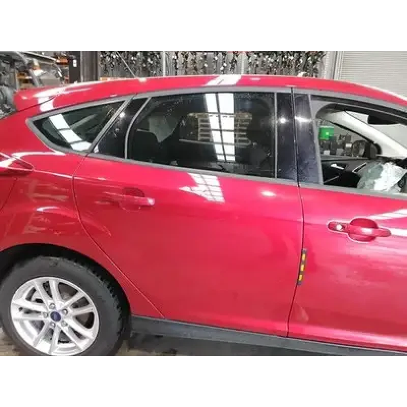 FORD FOCUS RIGHT REAR DOOR LZ, HATCH/SEDAN, VIN MPB, TREND/SPORT/TITANIUM, 07/15