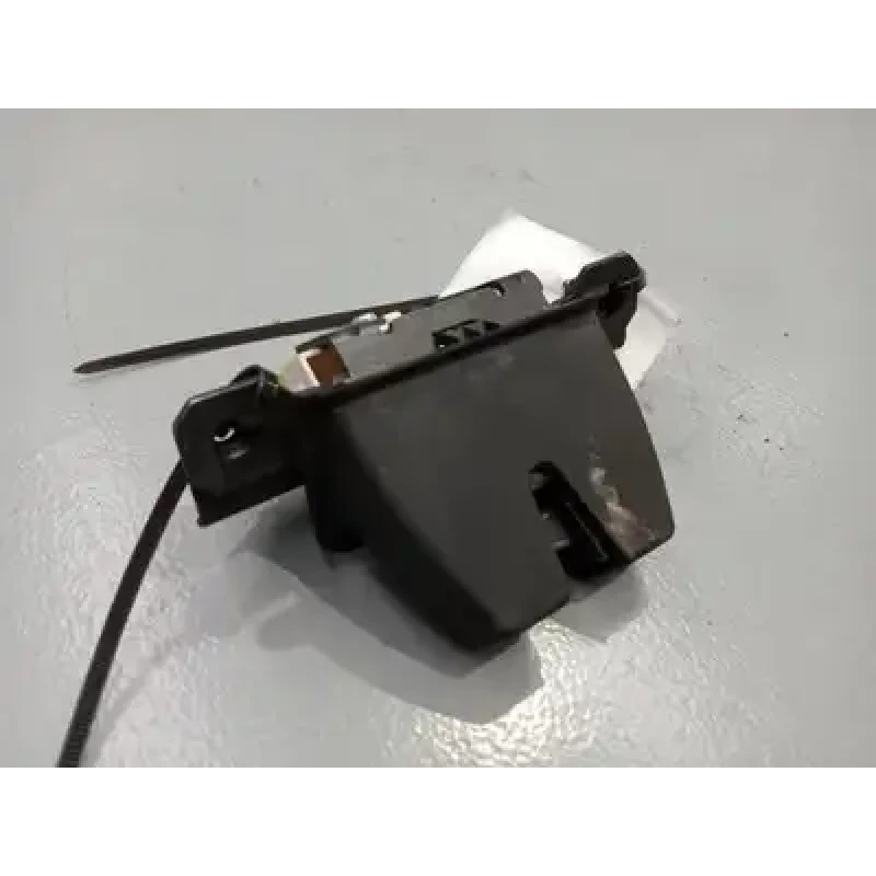 HOLDEN COMMODORE LOCK MECHANISM TAILGATE LOCK, VE, WAGON, 07/08-08/10 2009