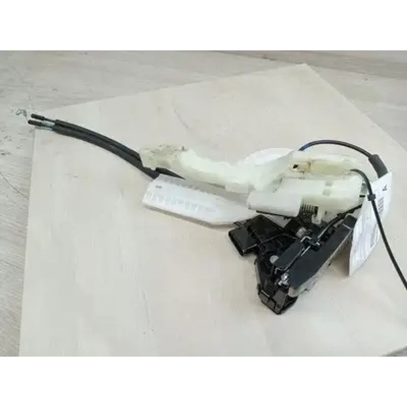 HYUNDAI TUCSON LOCK MECHANISM LEFT REAR DOOR LOCK, VIN KMH, TL, 06/15-01/21 2017