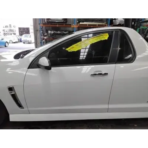 HOLDEN COMMODORE LEFT FRONT DOOR VF, 05/13-12/17 2014 HOLDEN COMMODORE LEFT FRONT DOOR VF, 05/13-12/17 2014
