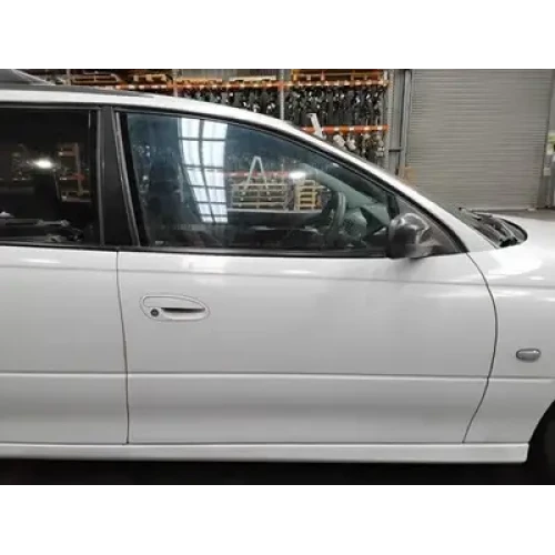 HOLDEN COMMODORE RIGHT FRONT DOOR VT S2-VZ, SEDAN/WAGON, BOLT ON TYPE, 06/99-09/