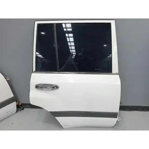 TOYOTA LANDCRUISER RIGHT REAR DOOR 100 SERIES, GXL/SAHARA, MOULD TYPE, 01/98-10/