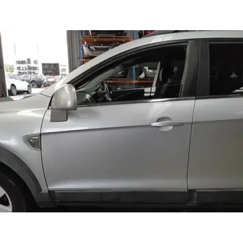 HOLDEN CAPTIVA LEFT FRONT DOOR CG, CX/LX/CAPTIVA 7 (4TH VIN = C), W/ CURTAIN AIR