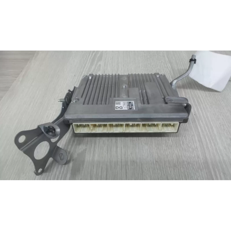 TOYOTA HILUX ECU ENGINE ECU, 2.8, 1GD-FTV, DIESEL, AUTO T/M, ECU ONLY, 09/15- 20