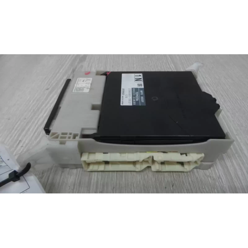 TOYOTA CAMRY ECU MULTIPLEX NETWORK BODY ECU, P/N 89221-33420, ASV50/AVV50, 12/11