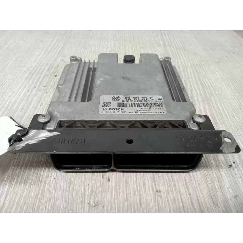 VOLKSWAGEN AMAROK ECU ENGINE ECU, 4WD, DIESEL, AUTO T/M, P/N 03L906012GM, ECU ON