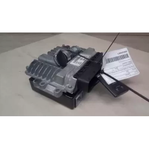 HOLDEN CAPTIVA ECU ENGINE ECU, 2.2, DIESEL, AUTO T/M, P/N 25192581, SEC SET (ECU