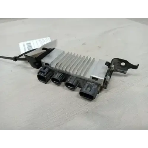 TOYOTA HILUX ECU GLOW PLUG CONTROL MODULE (LEFT SIDE ENGINE BAY MOUNTED), P/N 28