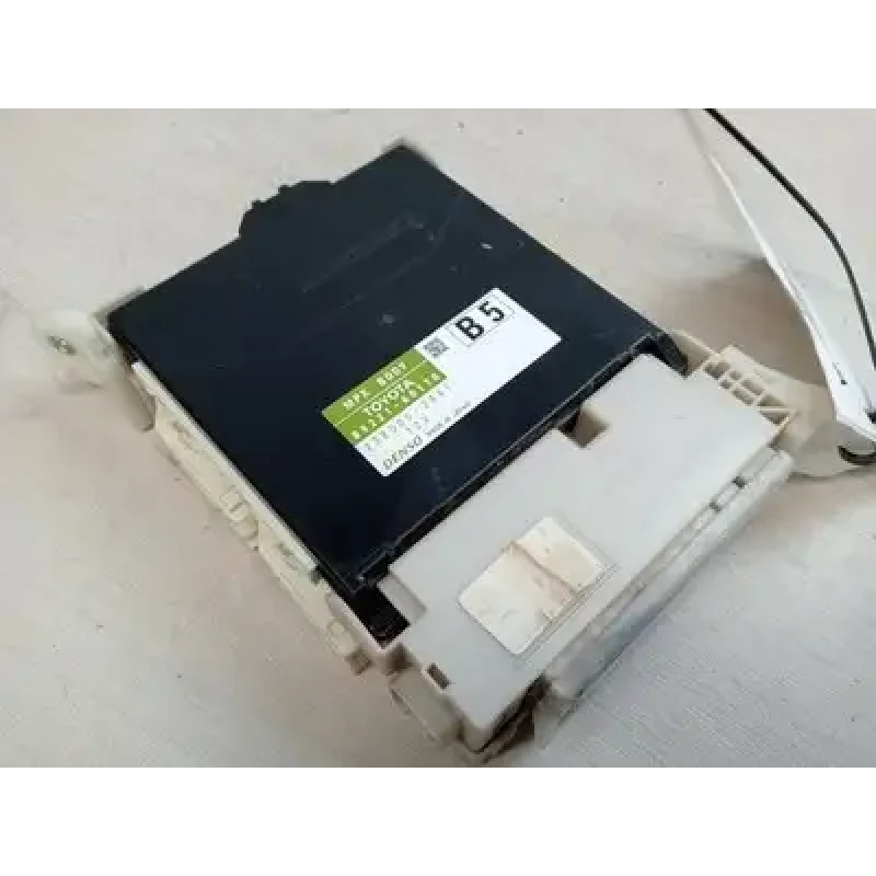 TOYOTA PRADO ECU 150 SERIES, MULTIPLEX NETWORK MODULE (MPX), P/N 8922060M71, 08/