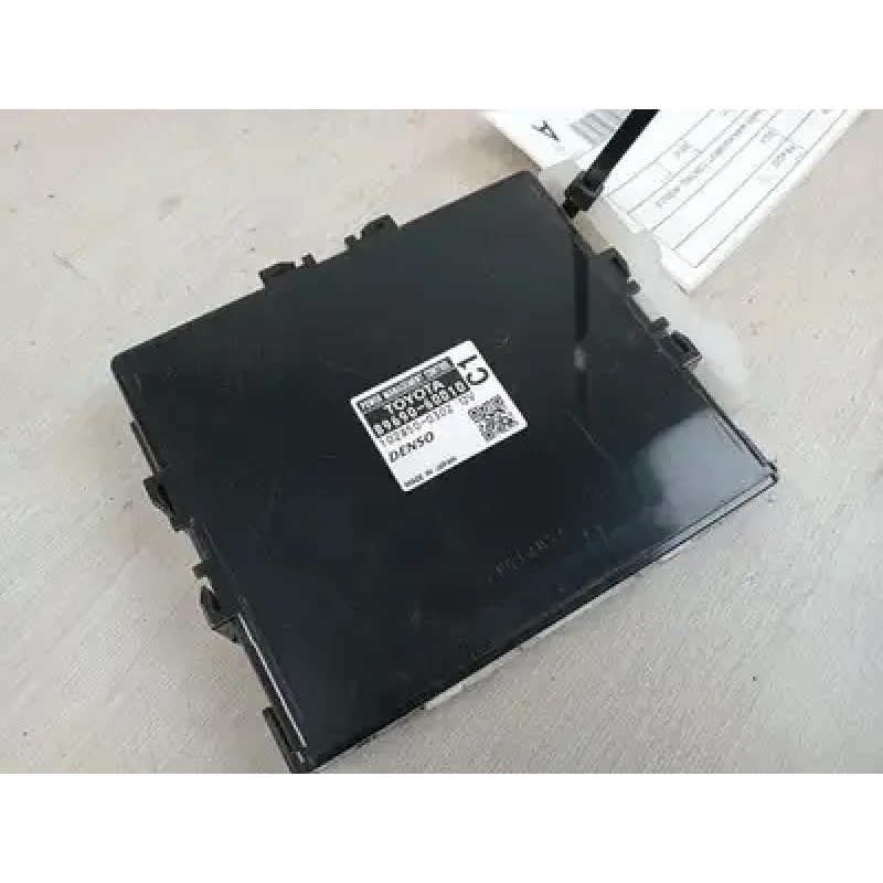 TOYOTA PRADO ECU 150 SERIES, POWER MANAGEMENT CONTROL MODULE (MOUNTED BEHIND GLO