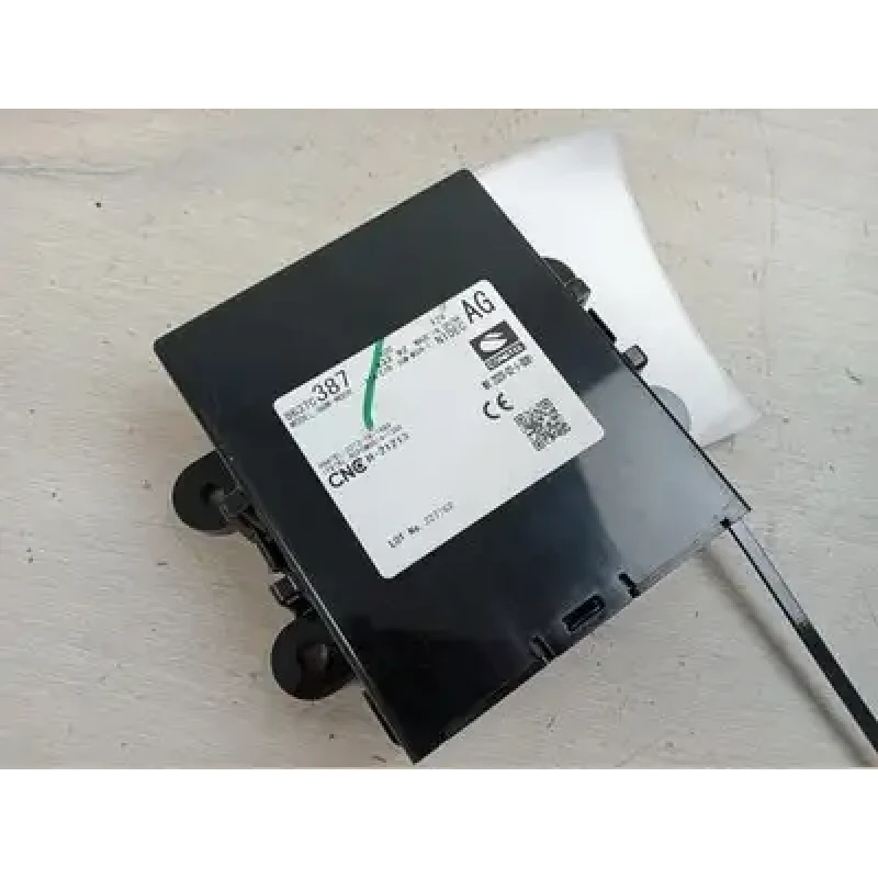 MITSUBISHI TRITON ECU KEYLESS ENTRY MODULE (MOUNTED BEHIND HEATER CONTROLS), P/N