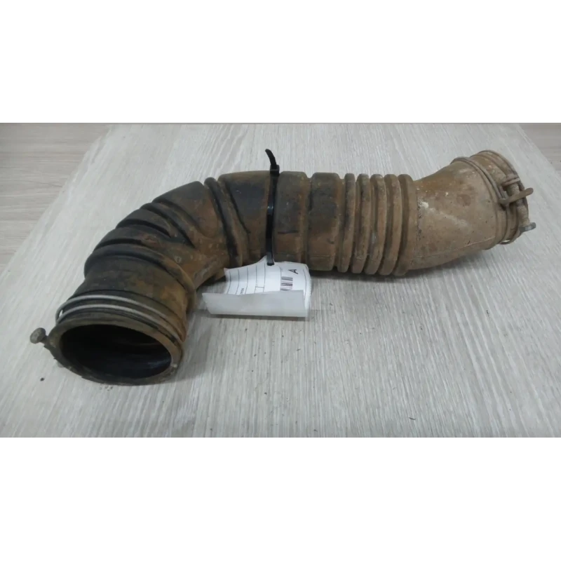 TOYOTA HILUX AIR CLEANER DUCT/HOS 03/05-08/11 2008