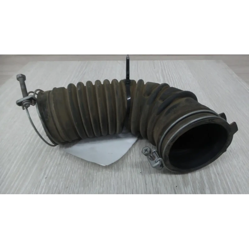 TOYOTA HILUX AIR CLEANER DUCT/HOS AIRBOX TO TURBO, 2.4/2.8, DIESEL, 2GD-FTV/1GD-