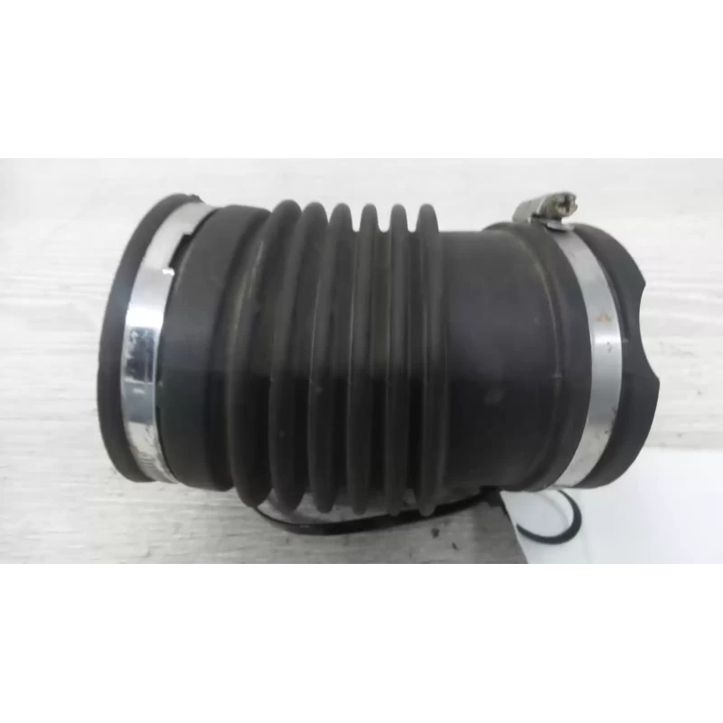 HOLDEN STATESMAN/CAPRICE AIR CLEANER DUCT/HOS 3.6, V6, 190KW TYPE, WL 08/04-08/0