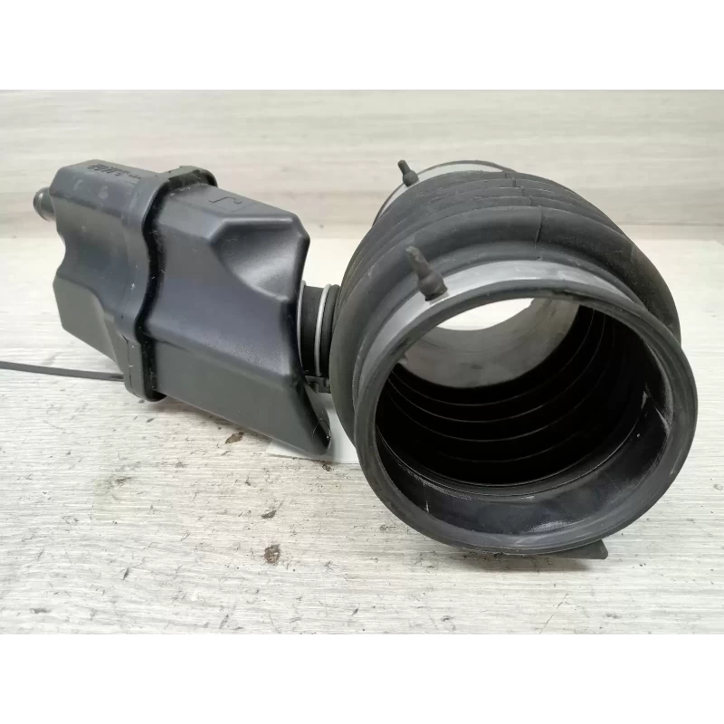 NISSAN PATHFINDER AIR CLEANER DUCT/HOS R52, 06/13-04/21 2017