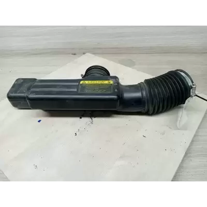 HOLDEN COMMODORE AIR CLEANER DUCT/HOS 3.6 V6, VE, 08/06-05/13  2010