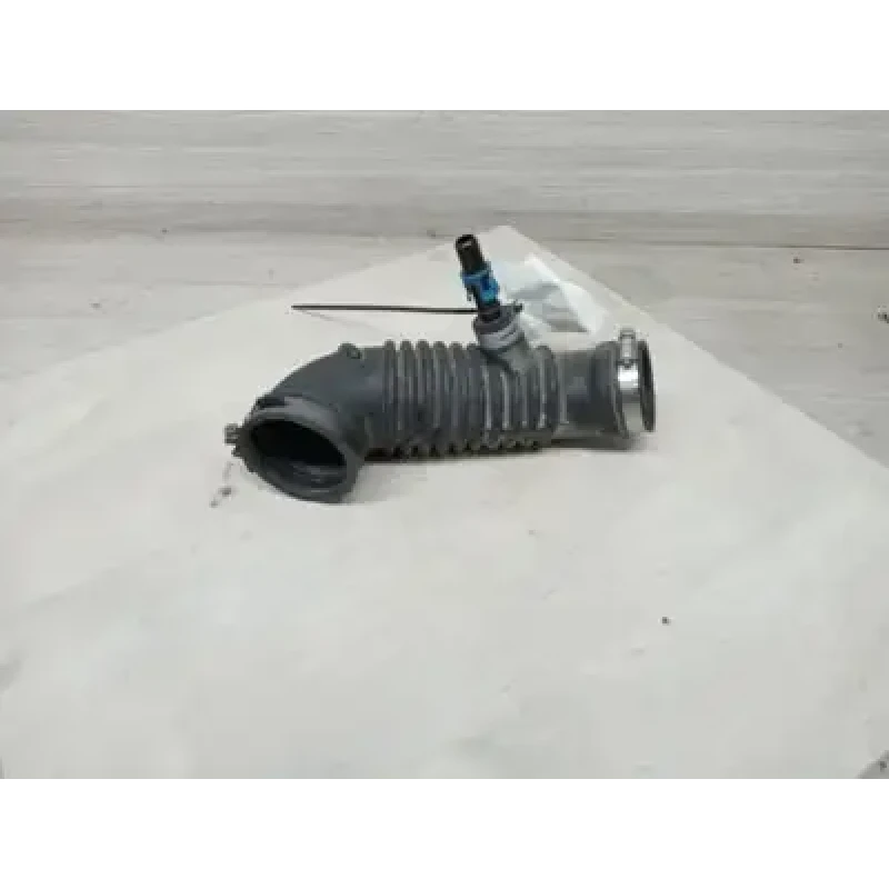 MAZDA CX7 AIR CLEANER DUCT/HOS 11/06-02/12 2007