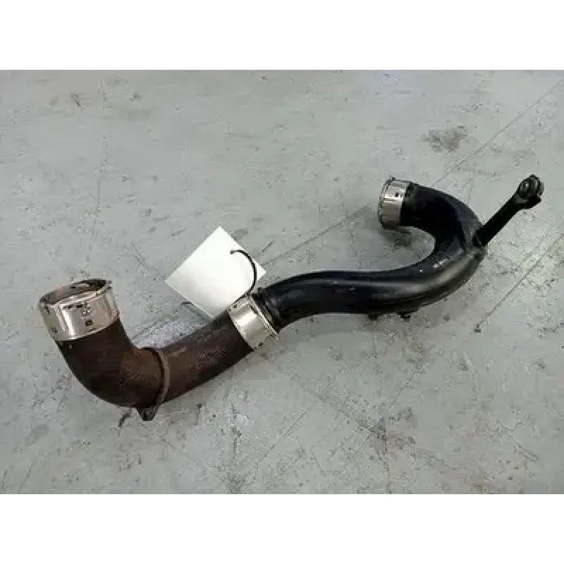 TOYOTA HILUX INTERCOOLER INTERCOOLER TO THROTTLE BODY HOSE, DIESEL, 2.4/2.8, 1GD
