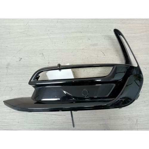 HOLDEN COMMODORE LEFT INDICATOR/FOG/SIDE DAYTIME RUNNING LAMP COVER, VF, SV6, 09