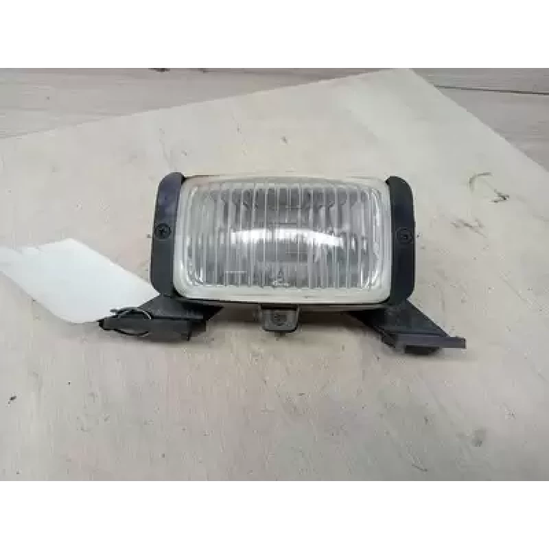 HOLDEN COMMODORE RIGHT INDICATOR/FOG/SIDE BUMPER FOGLAMP, VT, 09/97-10/00 1999