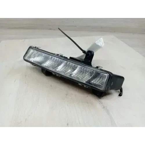 HOLDEN COMMODORE LEFT INDICATOR/FOG/SIDE DAYTIME RUNNING LAMP, VF, CALAIS/CALAIS