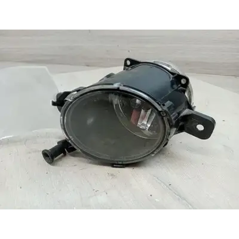 HOLDEN COMMODORE LEFT INDICATOR/FOG/SIDE BUMPER FOGLAMP, VE, 09/10-05/13 2011