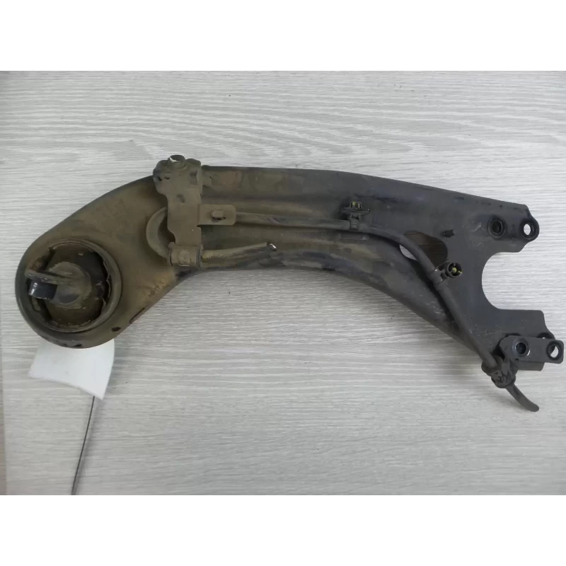 HYUNDAI I40 LEFT REAR TRAILING ARM TRAILING ARM, VF, 09/11-05/15 2014