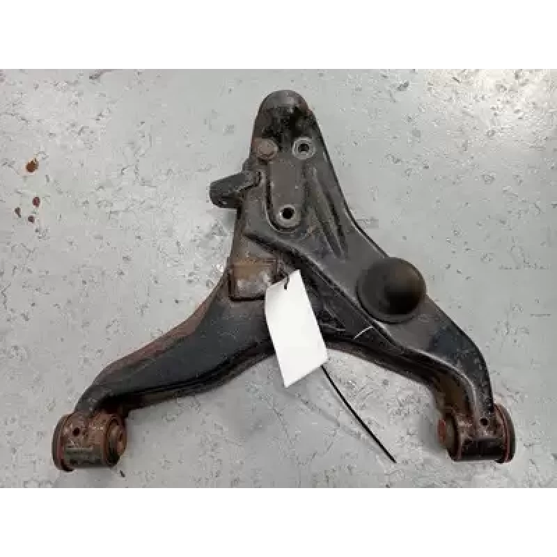 MITSUBISHI TRITON RIGHT FRONT LOWER CONTROL ARM 4WD, ML-MN, 07/06-04/15 2012