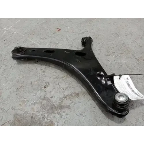 SUBARU FORESTER RIGHT FRONT LOWER CONTROL ARM SJ, STRAIGHT SWAY BAR BRACKET, W/