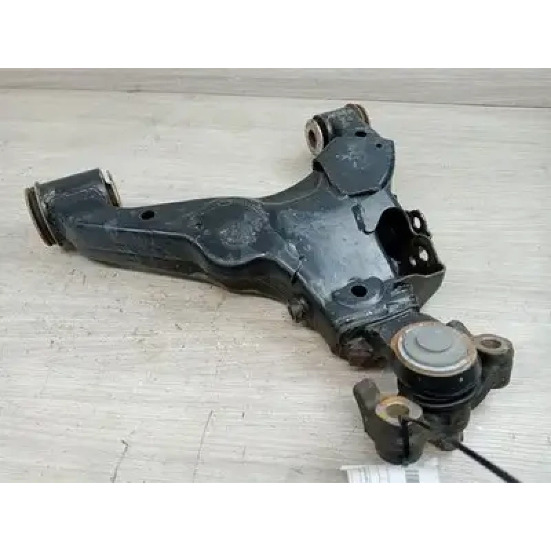 TOYOTA LANDCRUISER RIGHT FRONT LOWER CONTROL ARM 200 SERIES, 11/07-03/21 2013 TOYOTA LANDCRUISER RIGHT FRONT LOWER CONTROL ARM 200 SERIES, 11/07-03/21 2013