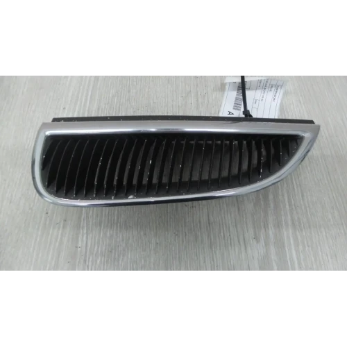 HOLDEN COMMODORE GRILLE VT, LH SIDE, BERLINA, 09/97-09/00 1998