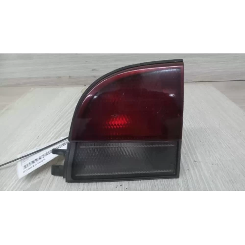 HOLDEN COMMODORE REAR GARNISH BOOTLID LAMP (RH SIDE), VR-VS, 06/93-04/97 1995